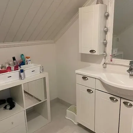 Modern 6-bedroom Near Villa Tampere