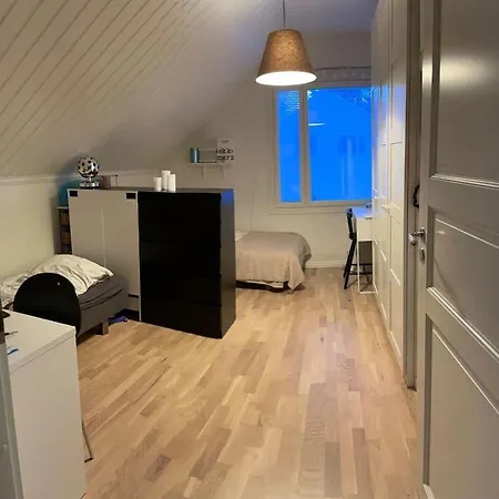 Villa Modern 6-bedroom Near
